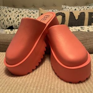 Super fun clogs! Gucci dup.